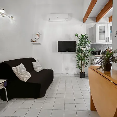 Maison De Lumineuse Дом отдыха *